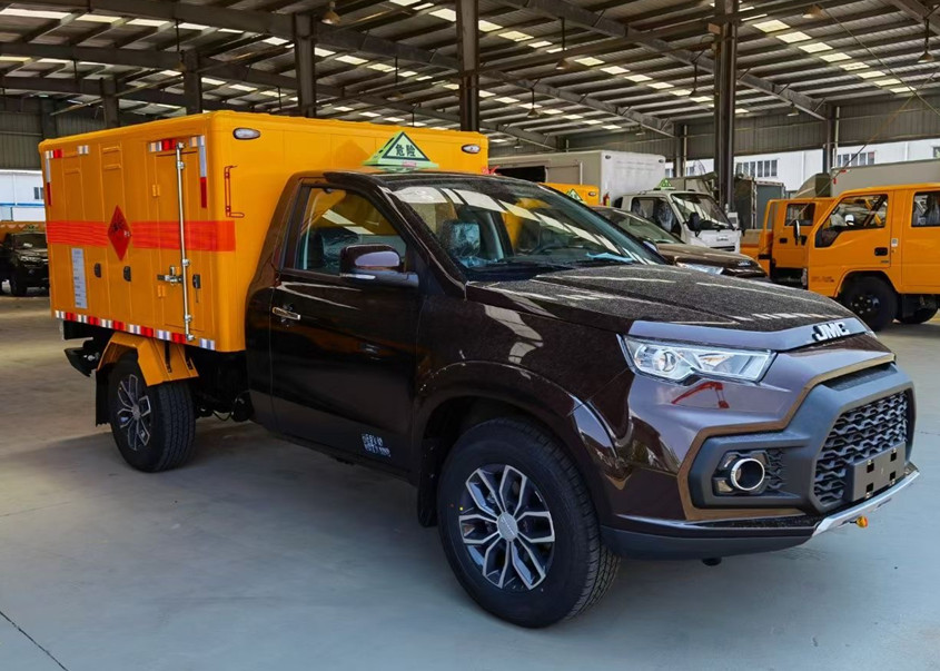 江鈴皮卡四驅(qū)爆破器材運輸車